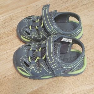 Toddler size 4 water shoes